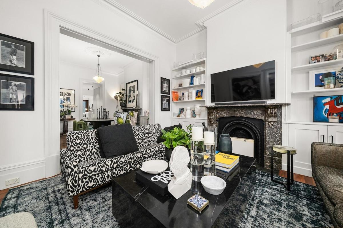 Surry Hills Gem Spacious 3-story Terrace & Parking Holiday home
