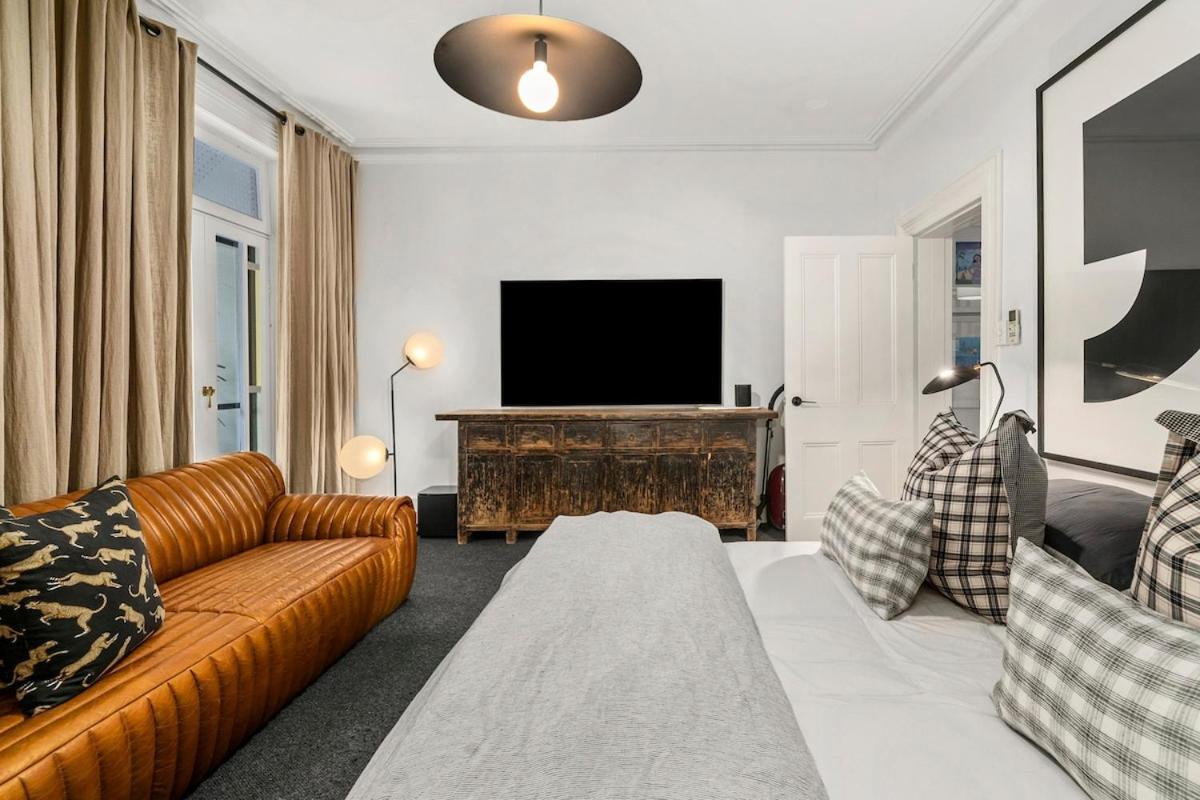 Surry Hills Gem Spacious 3-story Terrace & Parking